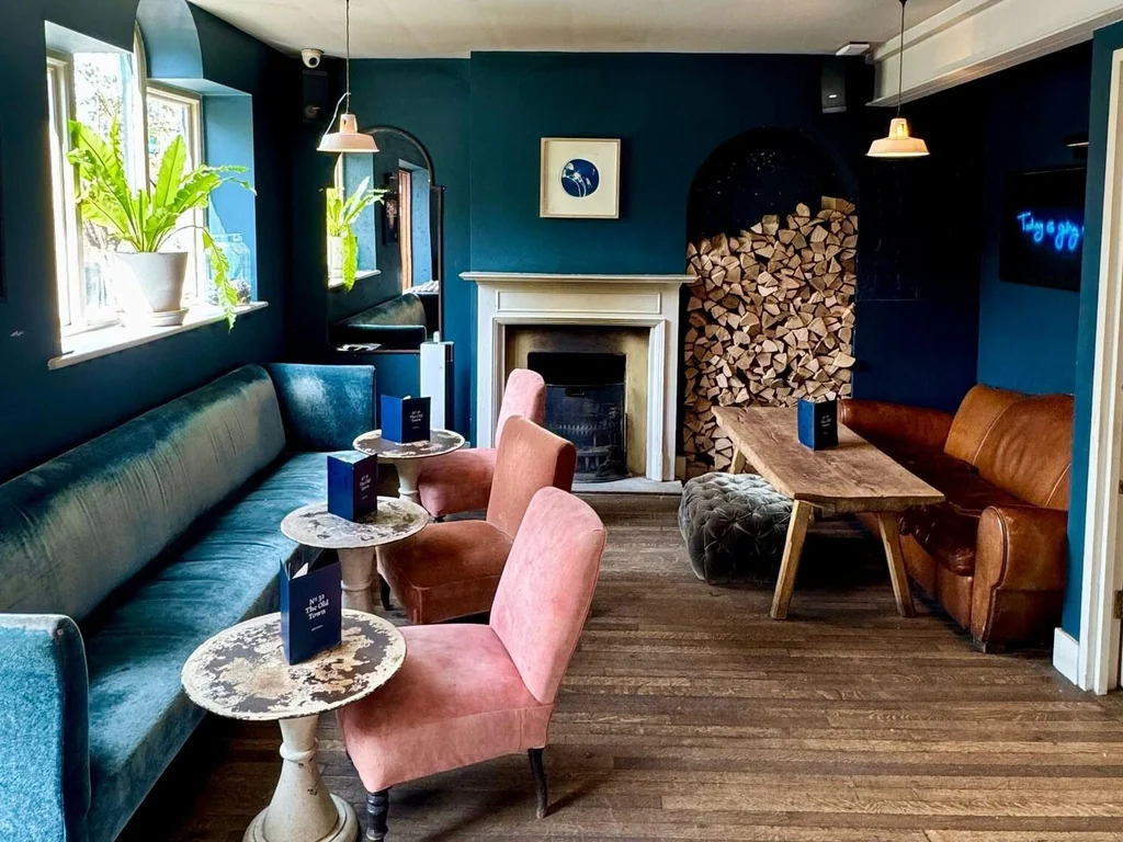 The Lounge