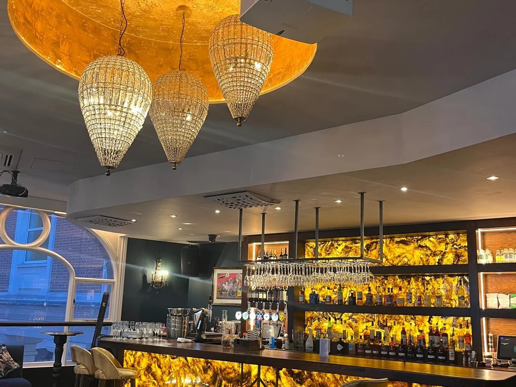 Amber Bar