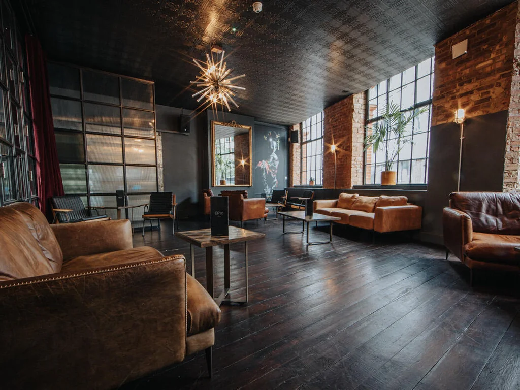 Lounge Bar