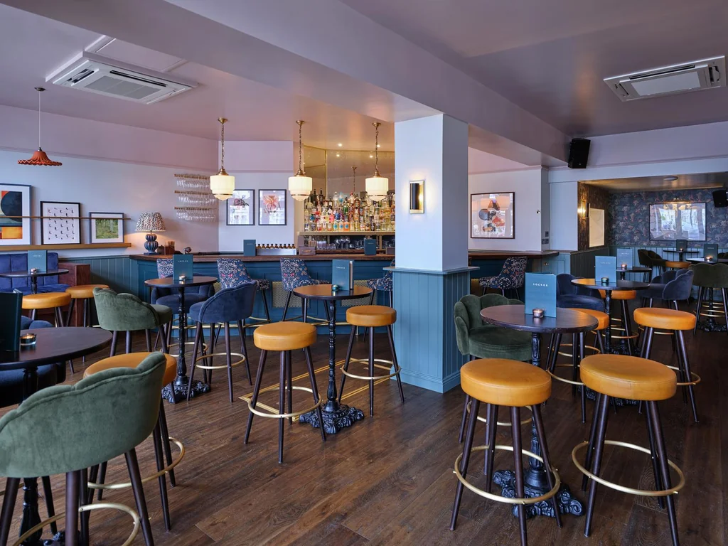 Main Bar