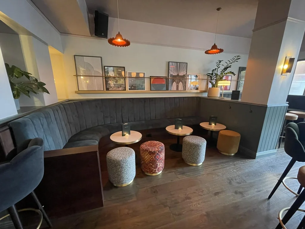 Middle Booth Area