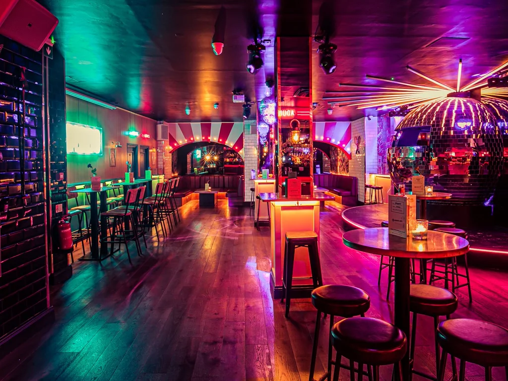 Private Club Room
