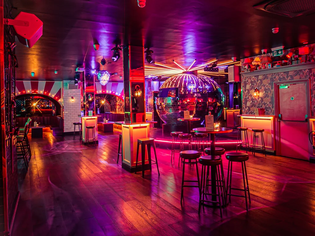 Private Club Room