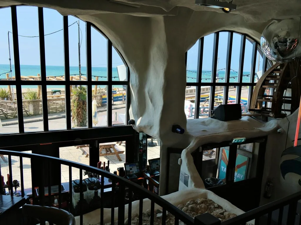 Balcony Arch