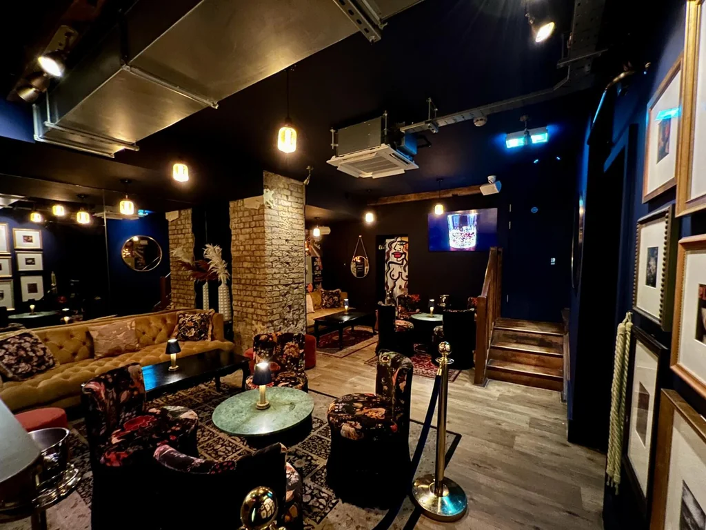 Private Lounge