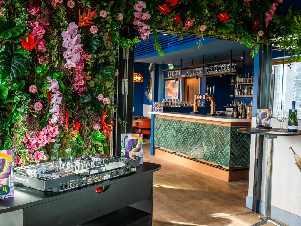 Pocket Square Skyline Bar