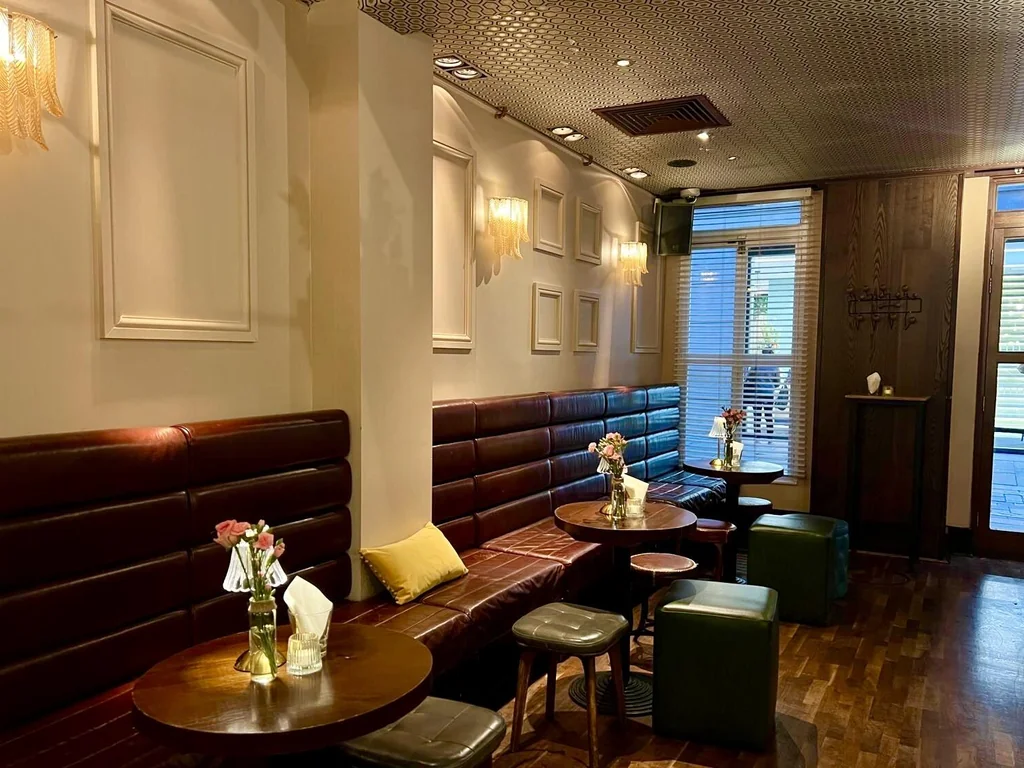Private Cocktail Lounge