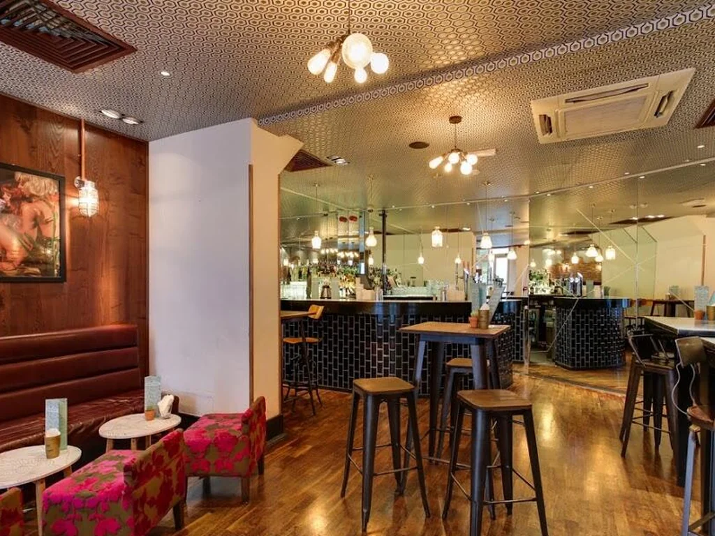 Private Cocktail Lounge