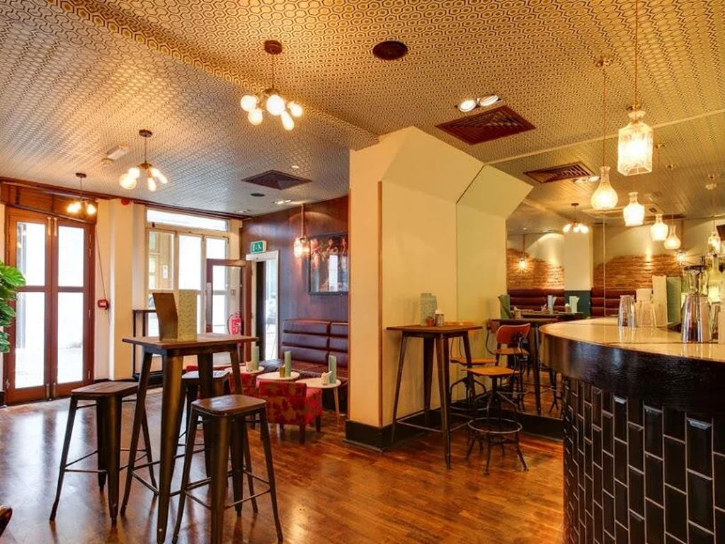 Private Cocktail Lounge