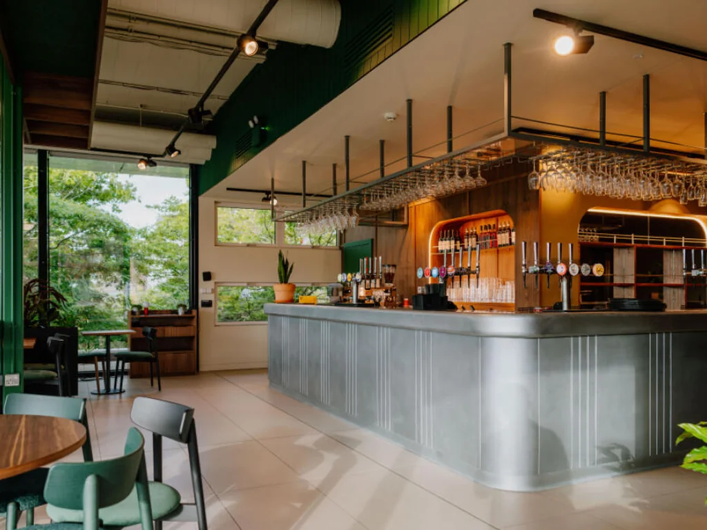 Bar & Terrace