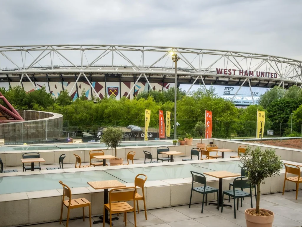 Bar & Terrace