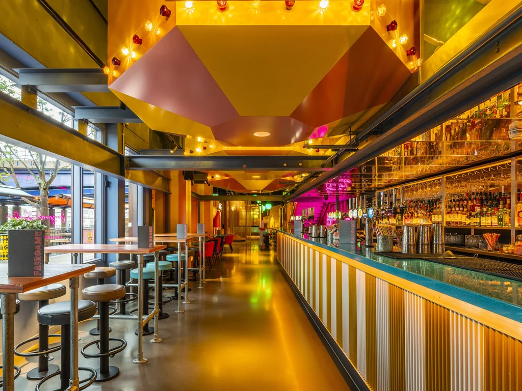Carousel Bar