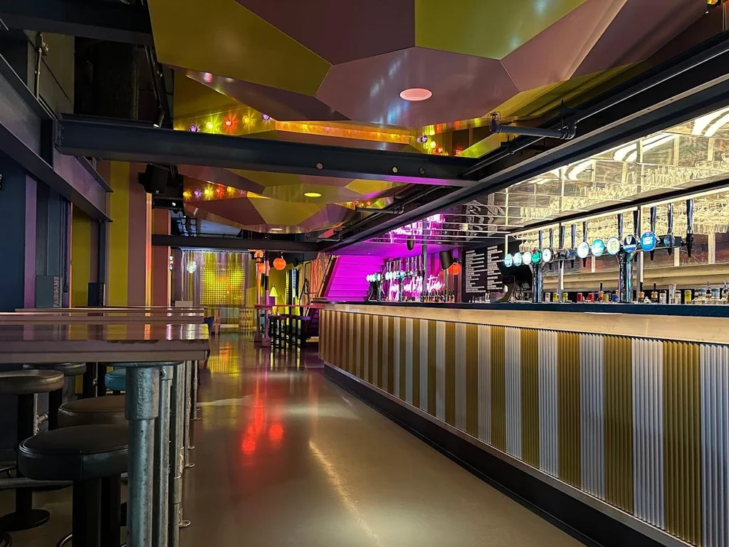 Main Bar