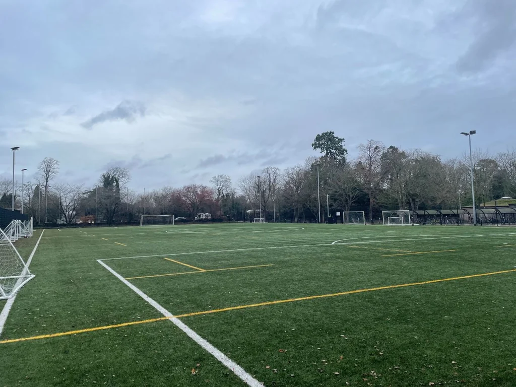 Full 4G Pitch