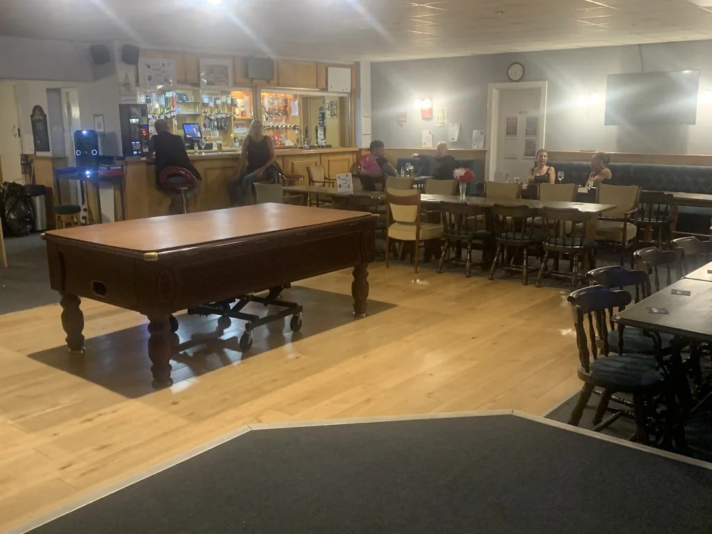 Hall & Main Bar
