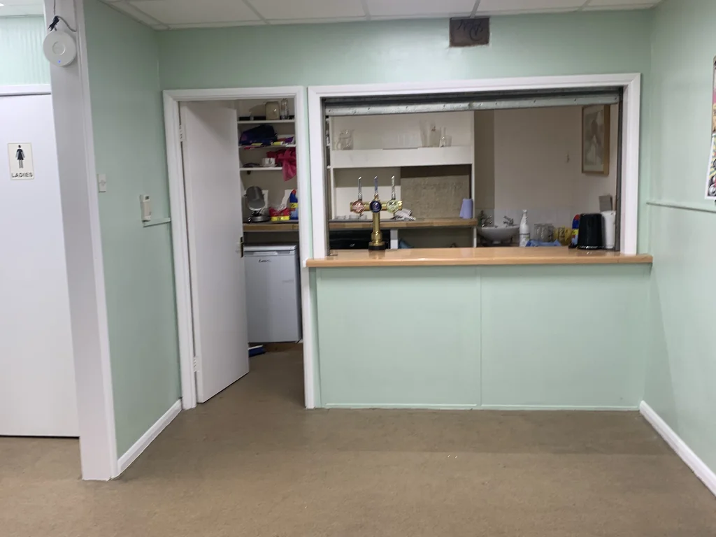 Hall & Main Bar