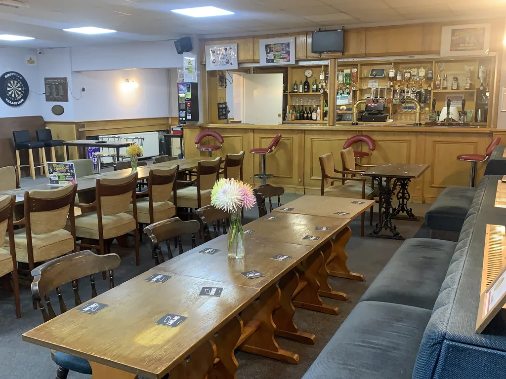 Hall & Main Bar
