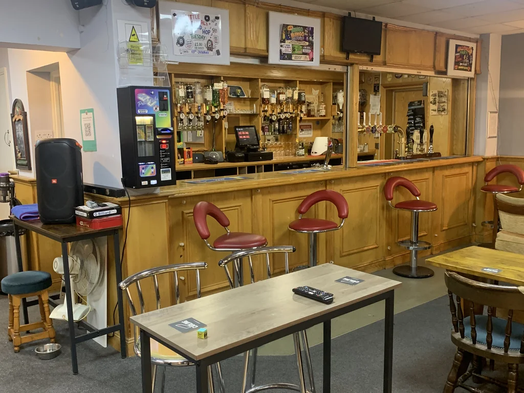 Hall & Main Bar