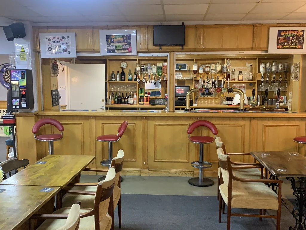 Hall & Main Bar