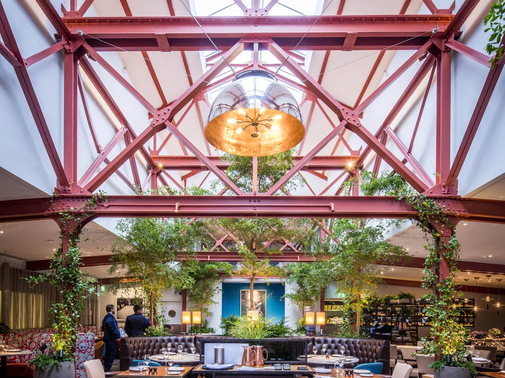 Bar & Restaurant