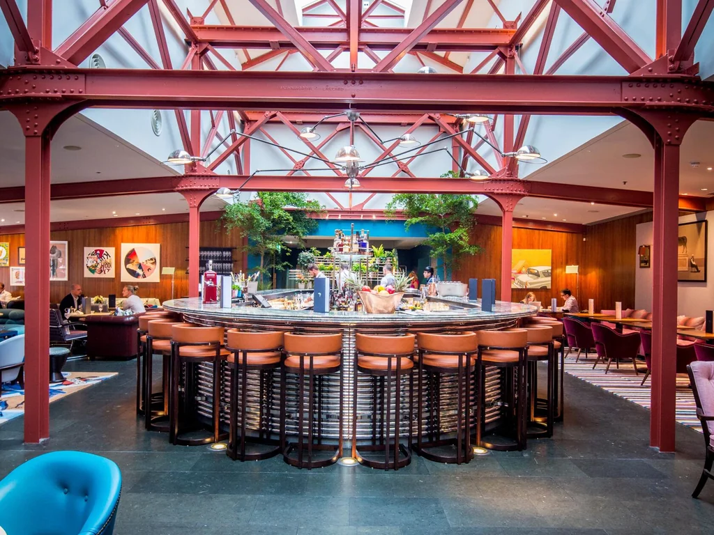 Bar & Restaurant