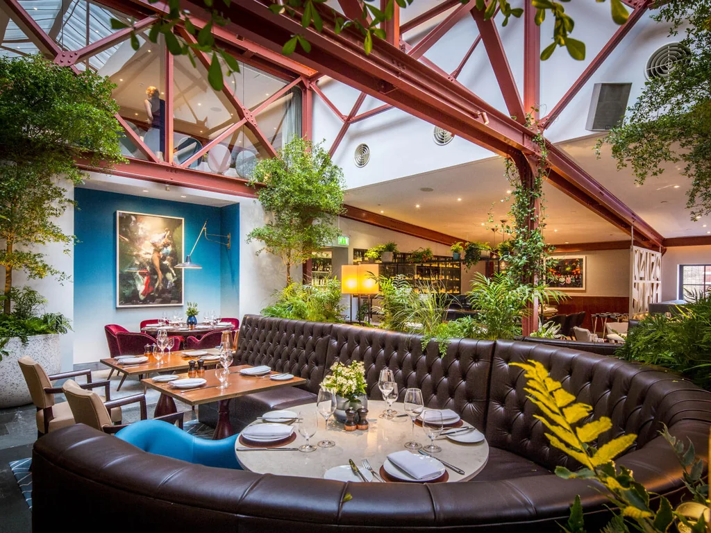 Bar & Restaurant