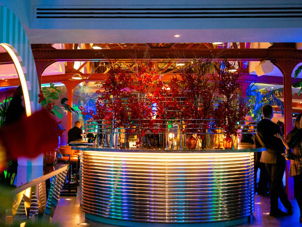 Bar & Restaurant