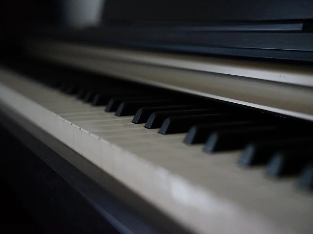 The Obsidian Tiny Piano Room