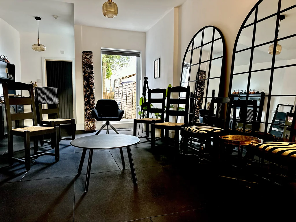 The Obsidian Tiny Piano Room
