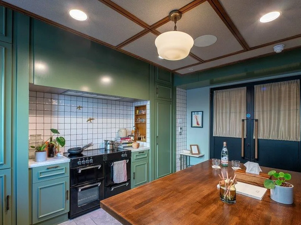 Kitchen Table