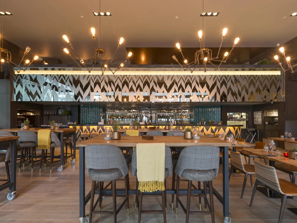 Main Bar