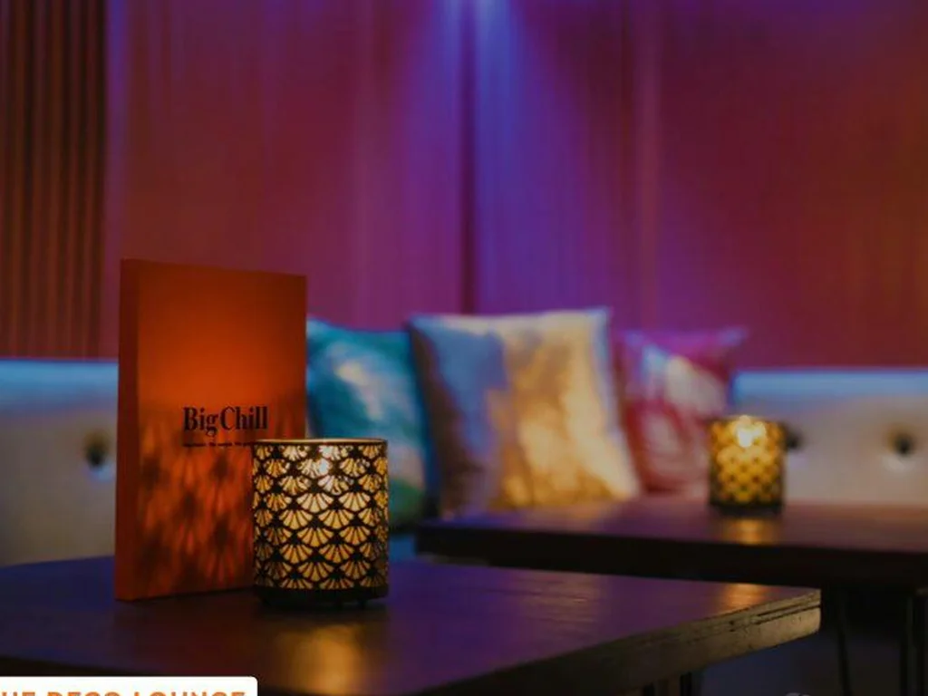 The Deco Lounge