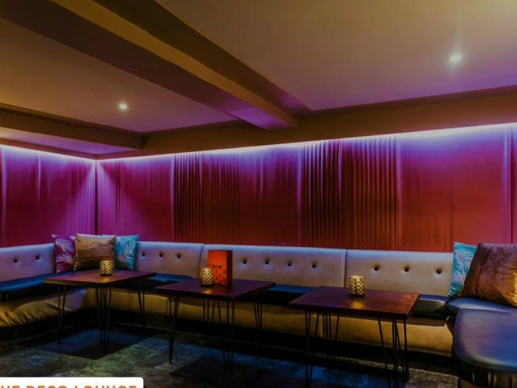 The Deco Lounge
