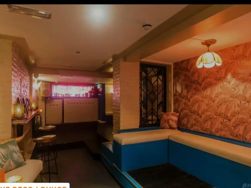 The Deco Lounge