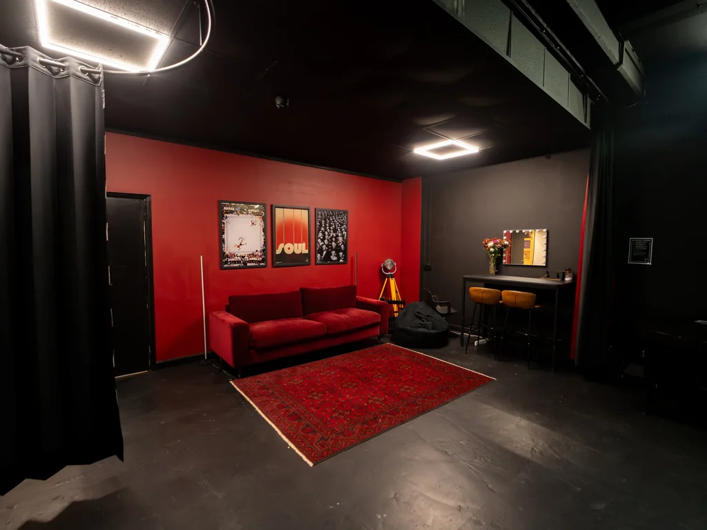 Entire Venue - Photography, Music & DJ Studios in Wapping